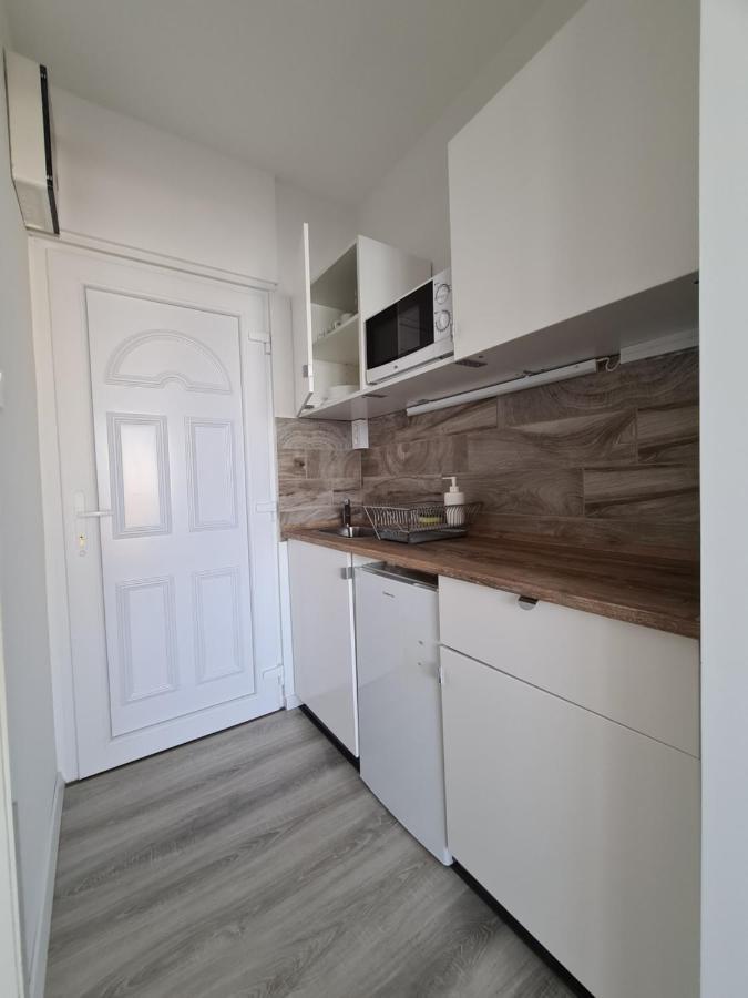 שיופוק Surman Apartmanok מראה חיצוני תמונה