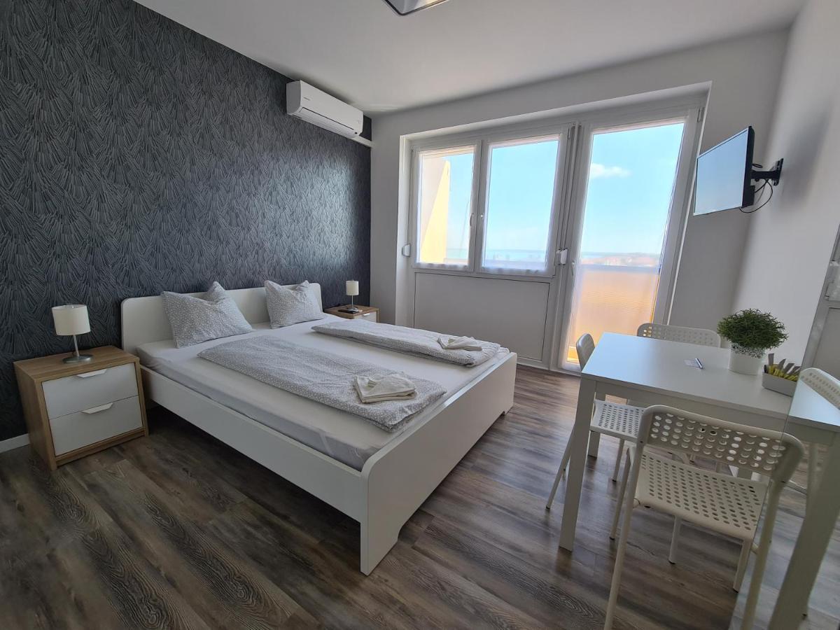 שיופוק Surman Apartmanok מראה חיצוני תמונה