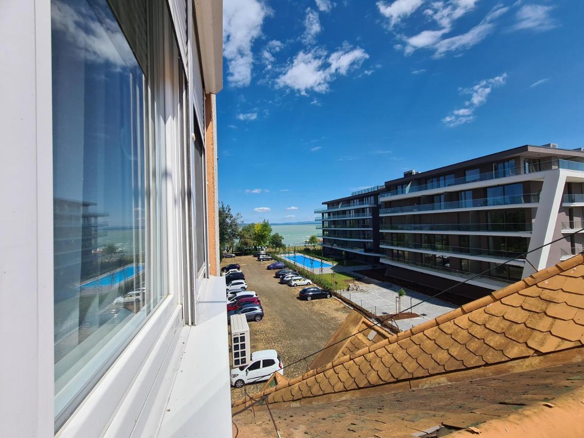 שיופוק Surman Apartmanok מראה חיצוני תמונה