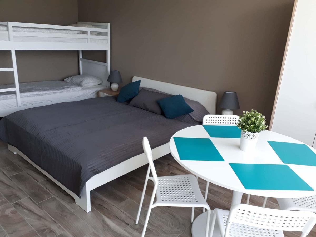 שיופוק Surman Apartmanok מראה חיצוני תמונה